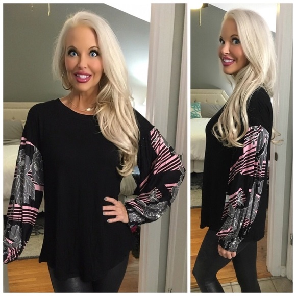 Tops - 🛍LAST 1! Beautiful Floral Bubble Cuff Sleeves Top